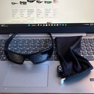 Oakley terminator sunglasses with carrying pocket!